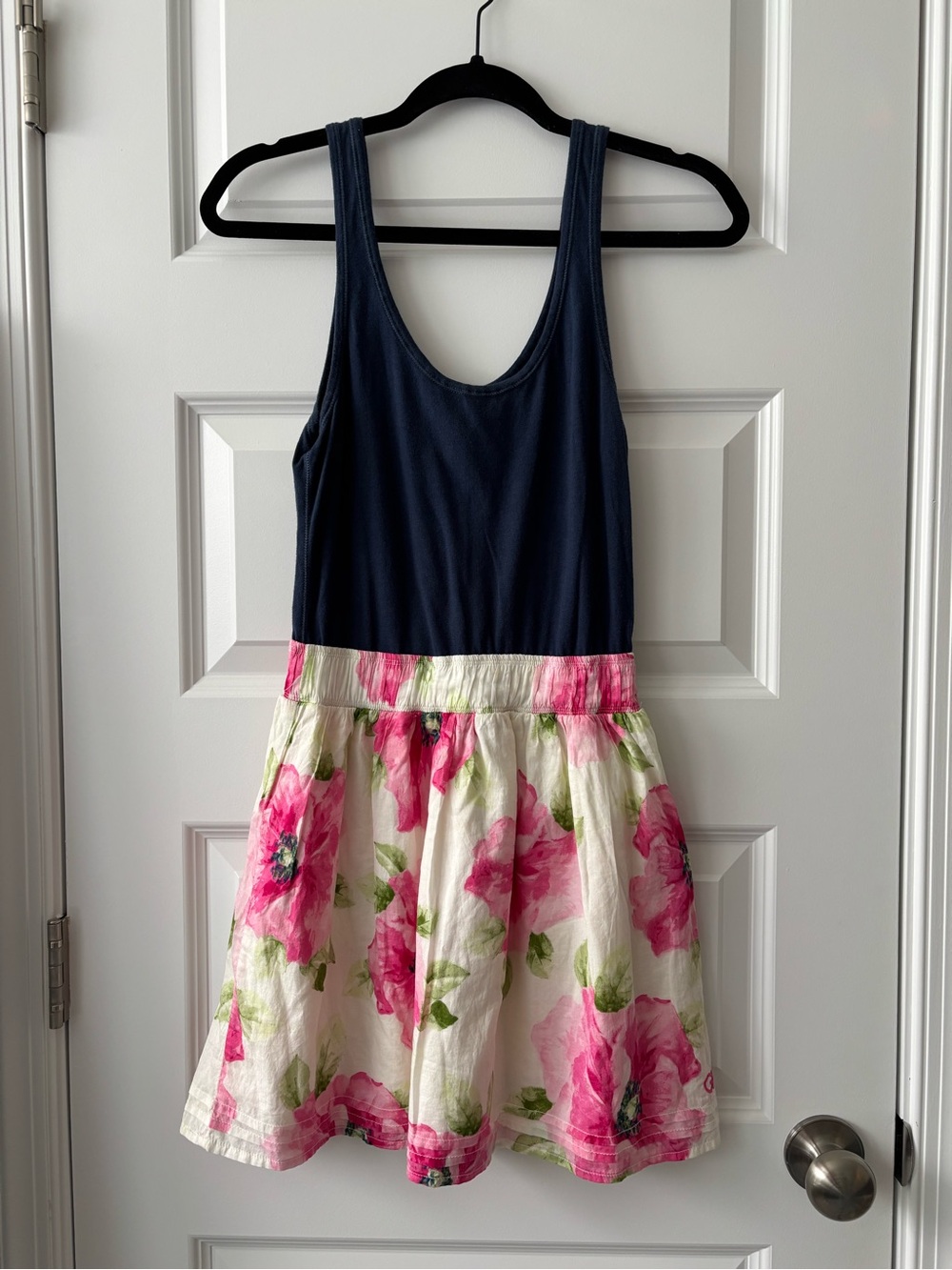 Gilly Hicks Vintage 2010s Navy Blue Floral Smocked Waist Tank Mini Dress Size M